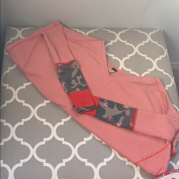 Free People Sweater - Picture 2 of 2